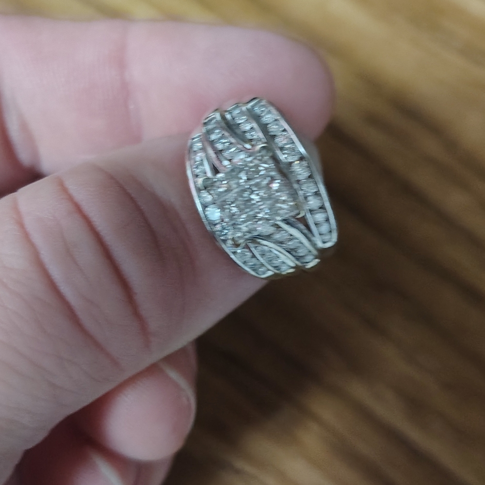 Elegant Silver Diamond Ring